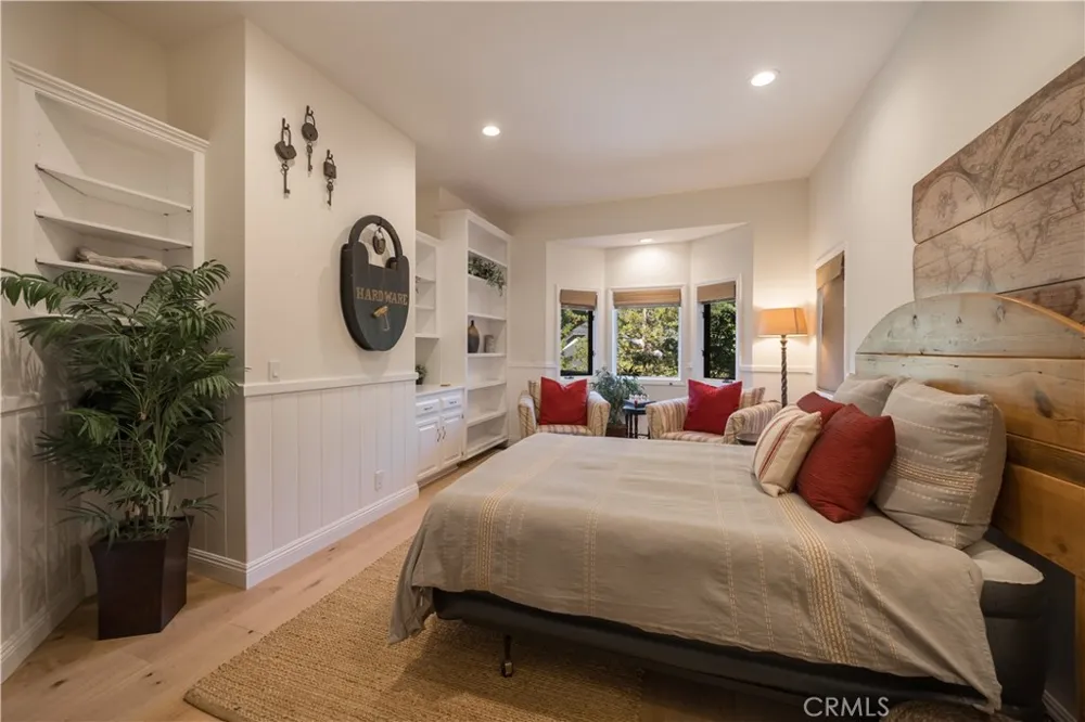 27598 Meadow Bay Lake Arrowhead, CA 92352