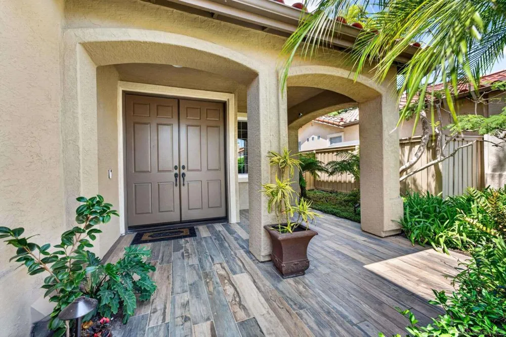 6657 Curlew Terrace Carlsbad, CA 92011
