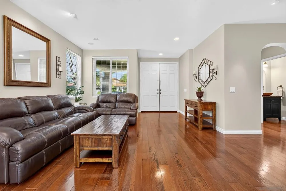 6657 Curlew Terrace Carlsbad, CA 92011
