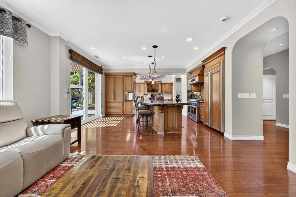 6657 Curlew Terrace Carlsbad, CA 92011