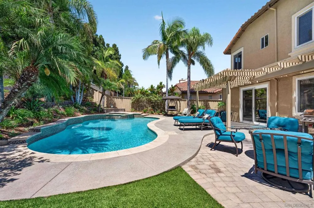 6657 Curlew Terrace Carlsbad, CA 92011