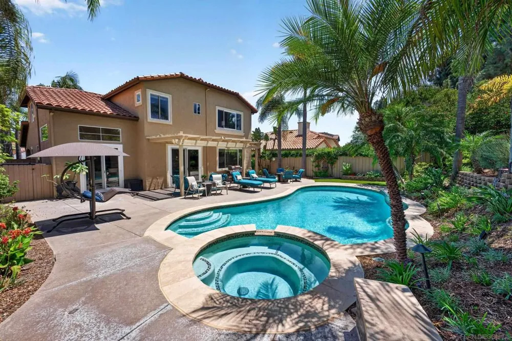 6657 Curlew Terrace Carlsbad, CA 92011