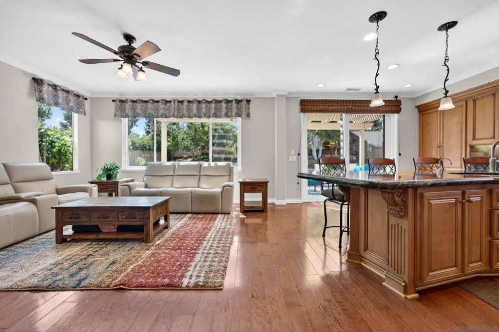 6657 Curlew Terrace Carlsbad, CA 92011