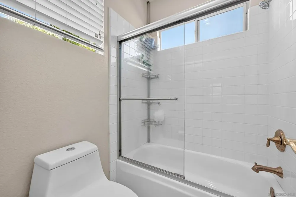 6657 Curlew Terrace Carlsbad, CA 92011