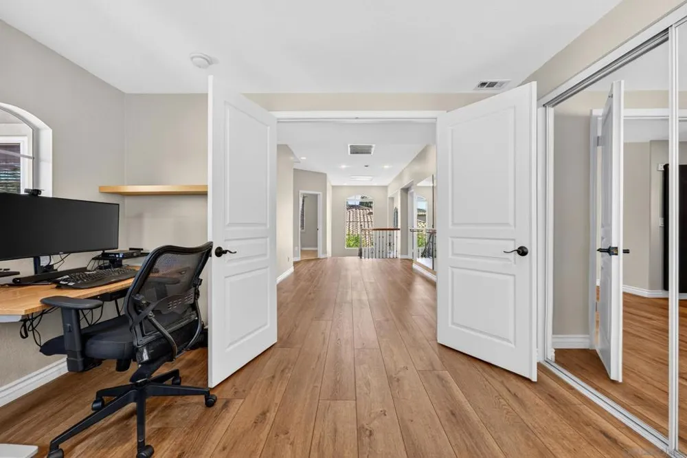 6657 Curlew Terrace Carlsbad, CA 92011