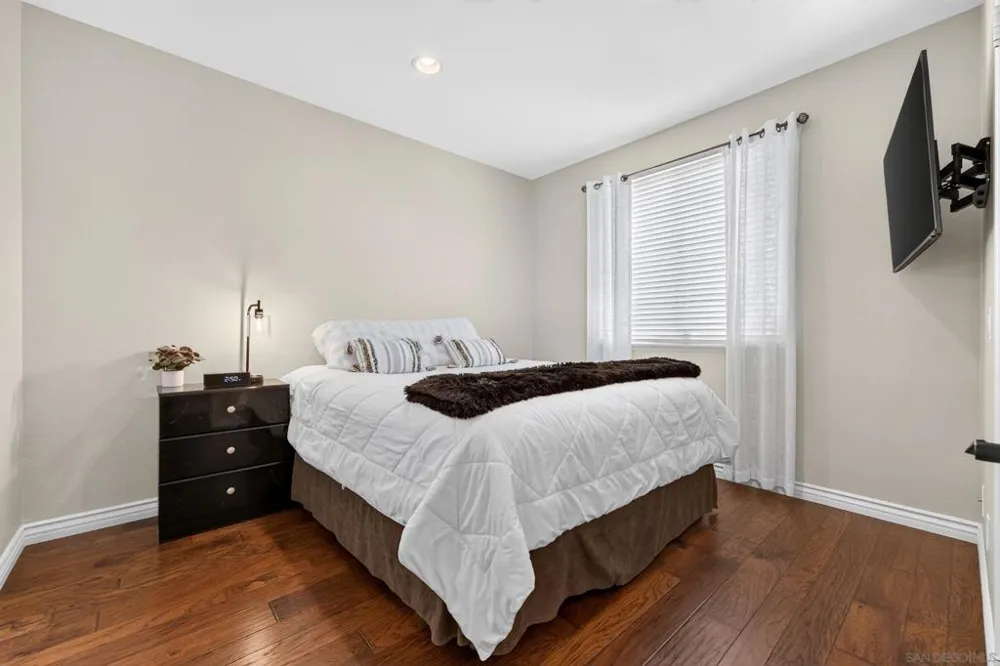 6657 Curlew Terrace Carlsbad, CA 92011