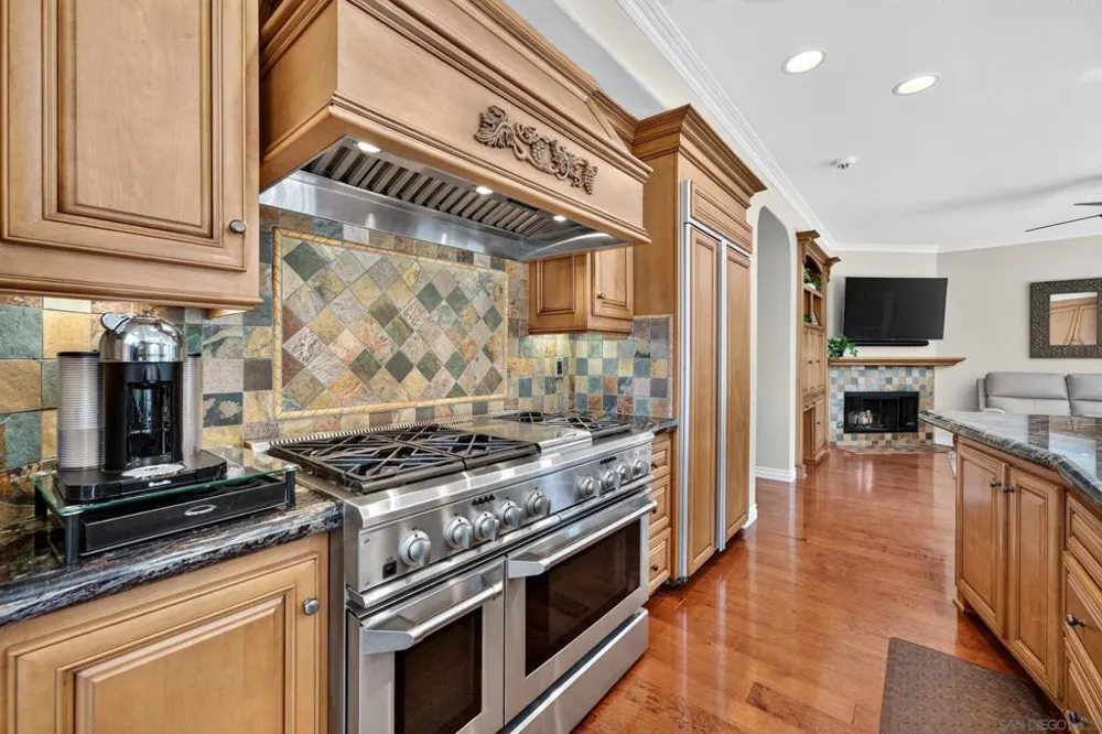 6657 Curlew Terrace Carlsbad, CA 92011