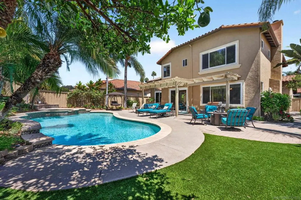6657 Curlew Terrace Carlsbad, CA 92011