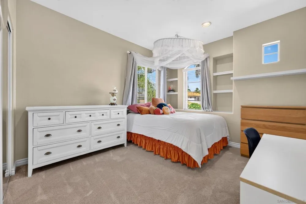 6657 Curlew Terrace Carlsbad, CA 92011