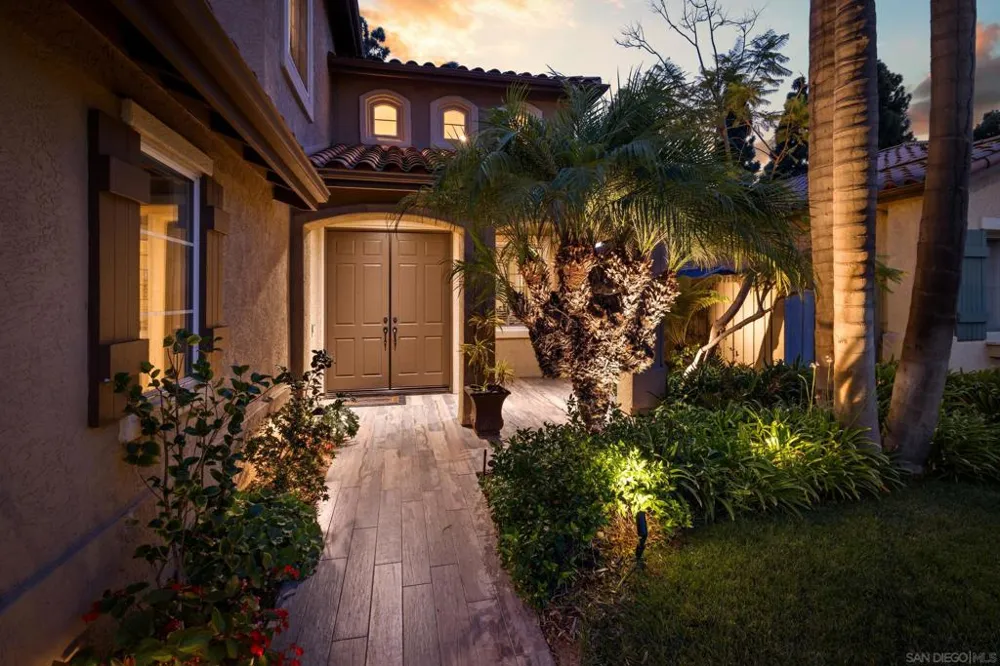 6657 Curlew Terrace Carlsbad, CA 92011