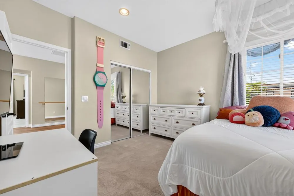 6657 Curlew Terrace Carlsbad, CA 92011
