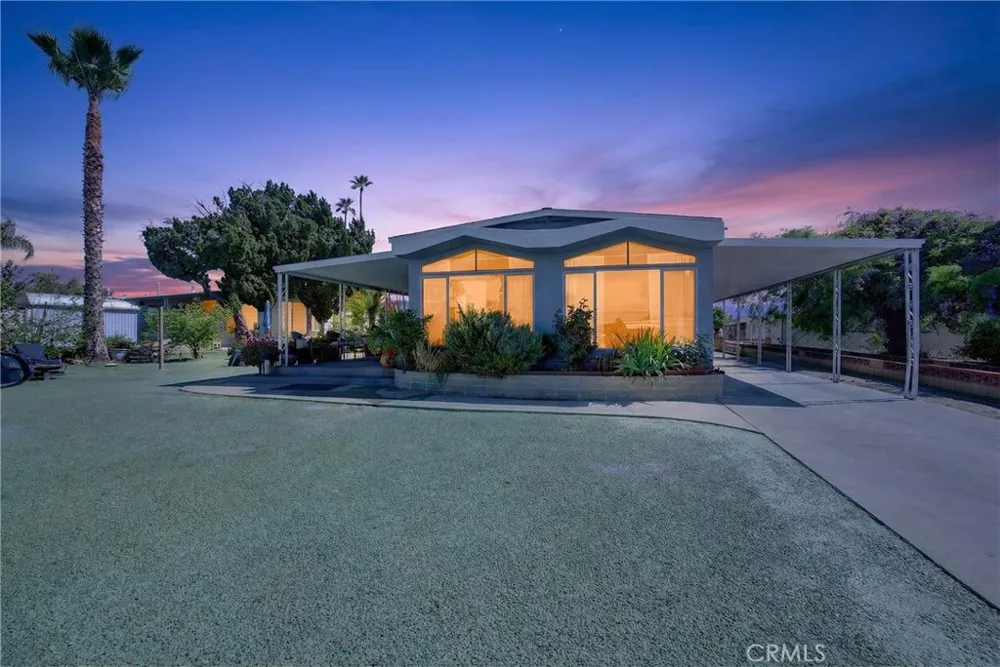 780 Santa Clara Circle Hemet, CA 92543