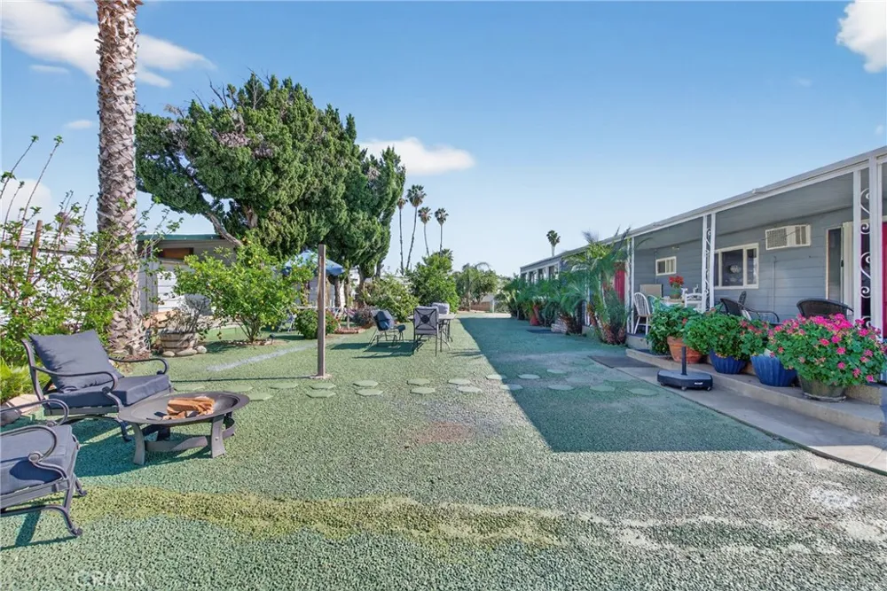 780 Santa Clara Circle Hemet, CA 92543