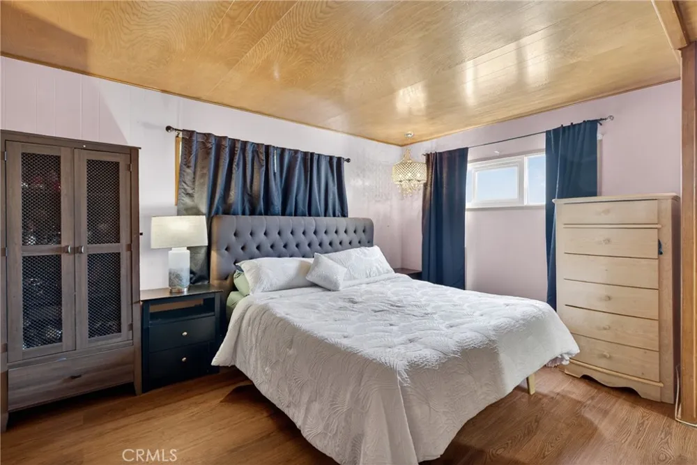 780 Santa Clara Circle Hemet, CA 92543