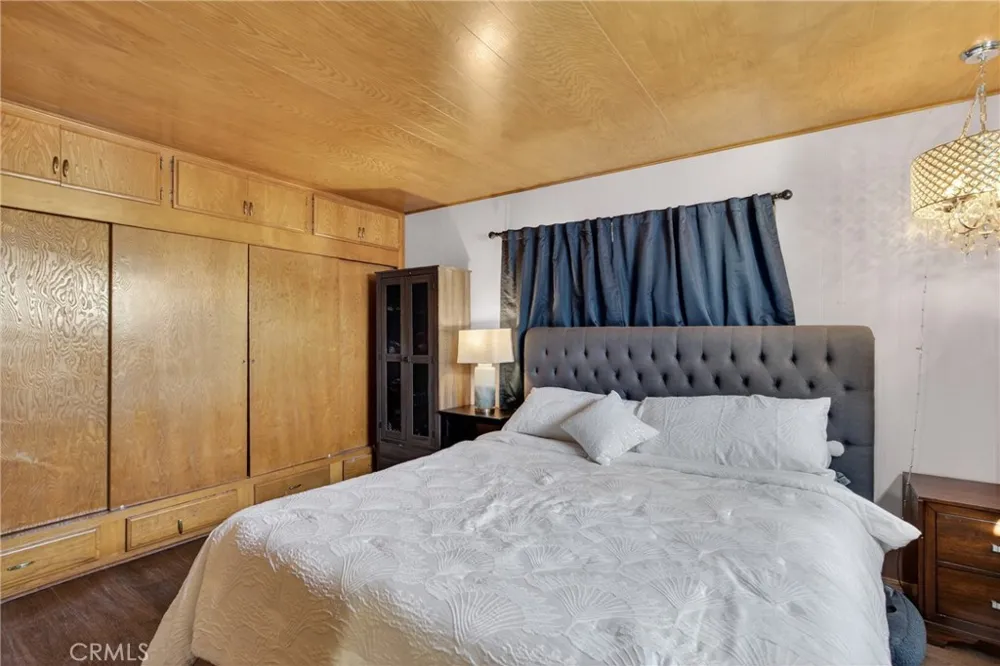 780 Santa Clara Circle Hemet, CA 92543