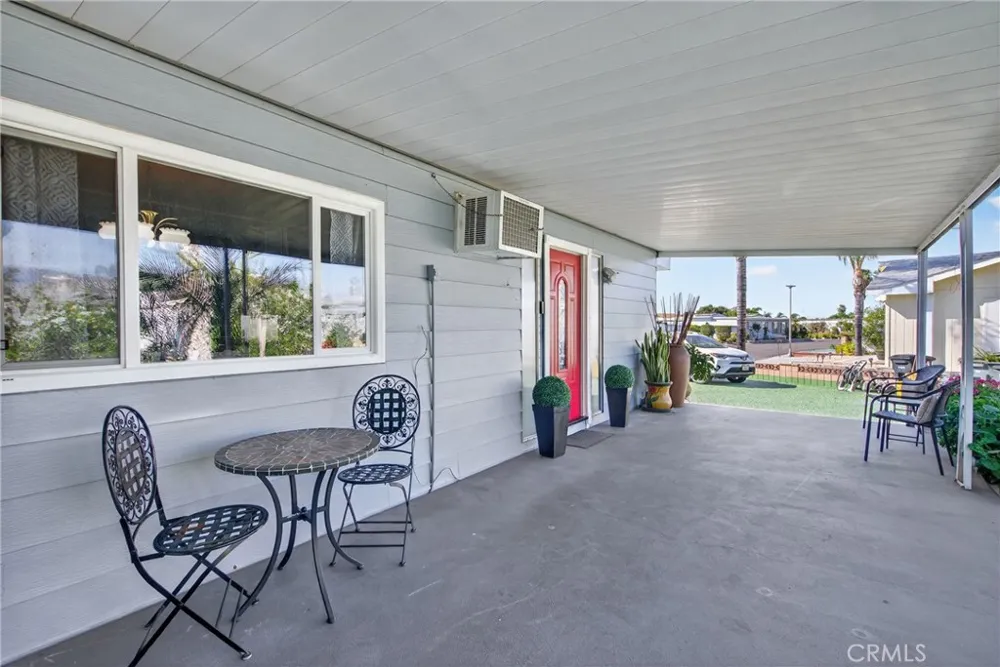 780 Santa Clara Circle Hemet, CA 92543