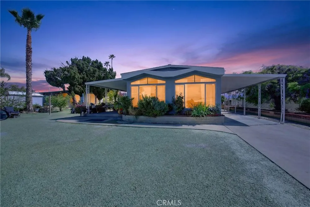 780 Santa Clara Circle Hemet, CA 92543