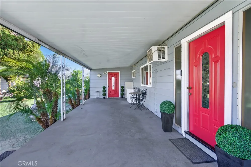 780 Santa Clara Circle Hemet, CA 92543