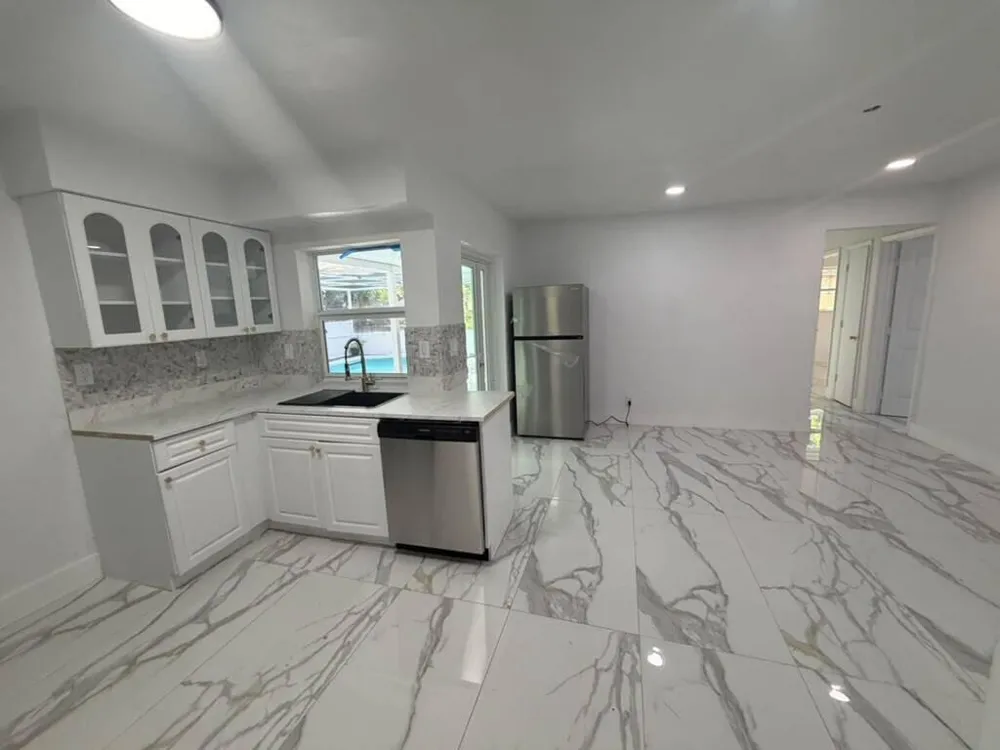 3911 NW 32ND AVENUE Lauderdale Lakes, FL 33309