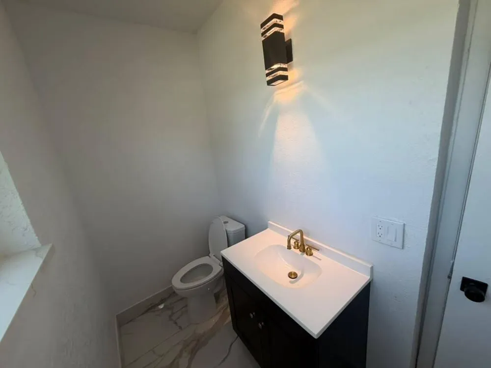 3911 NW 32ND AVENUE Lauderdale Lakes, FL 33309