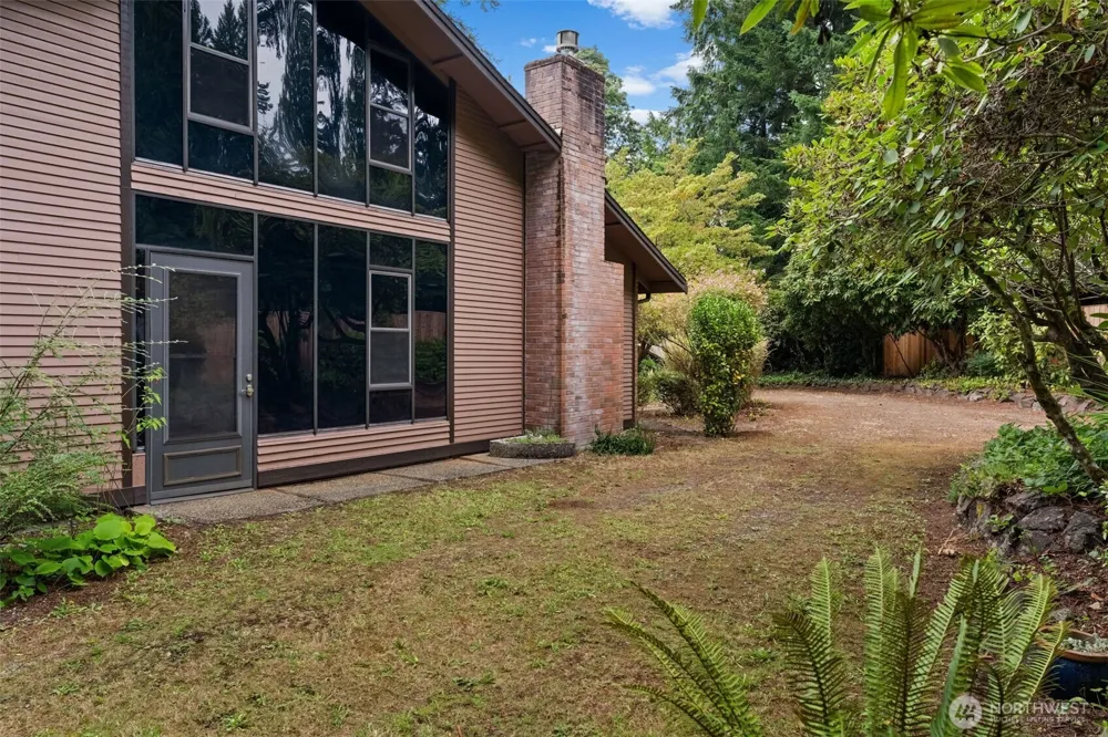6001 44th Avenue NW Gig Harbor, WA 98335