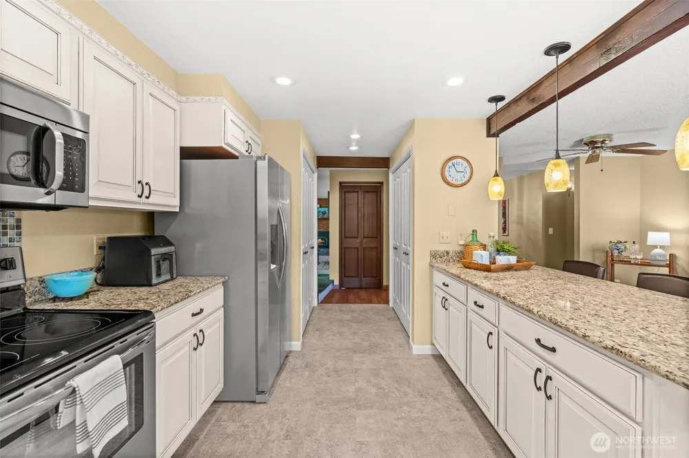 6001 44th Avenue NW Gig Harbor, WA 98335