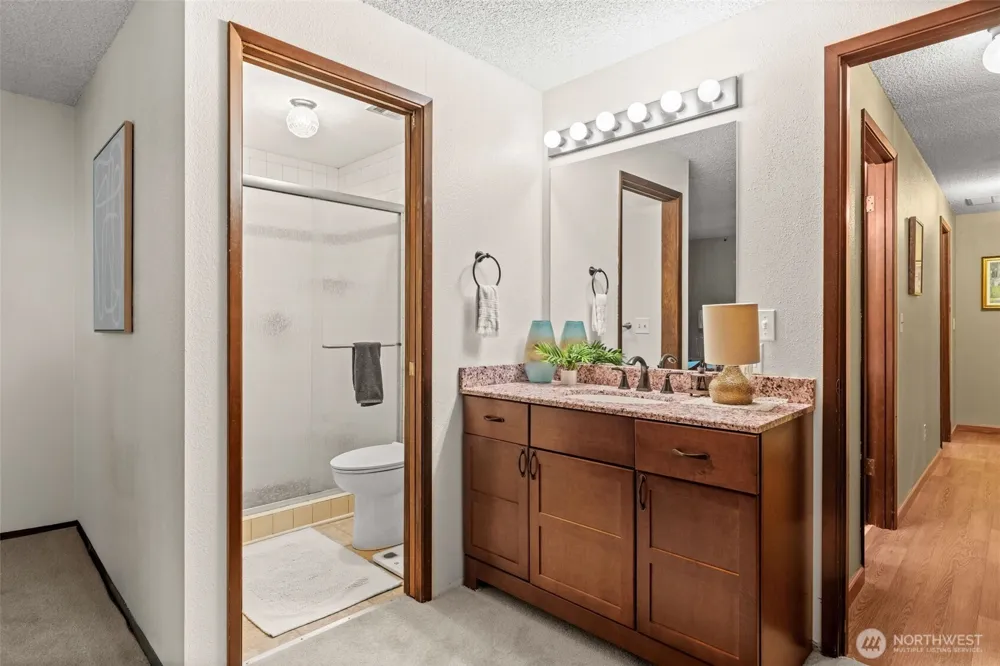 6001 44th Avenue NW Gig Harbor, WA 98335
