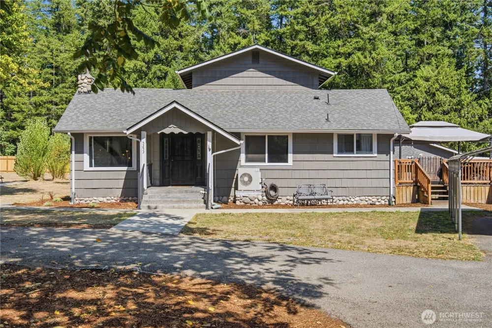 5253 Banner Road SE Port Orchard, WA 98367
