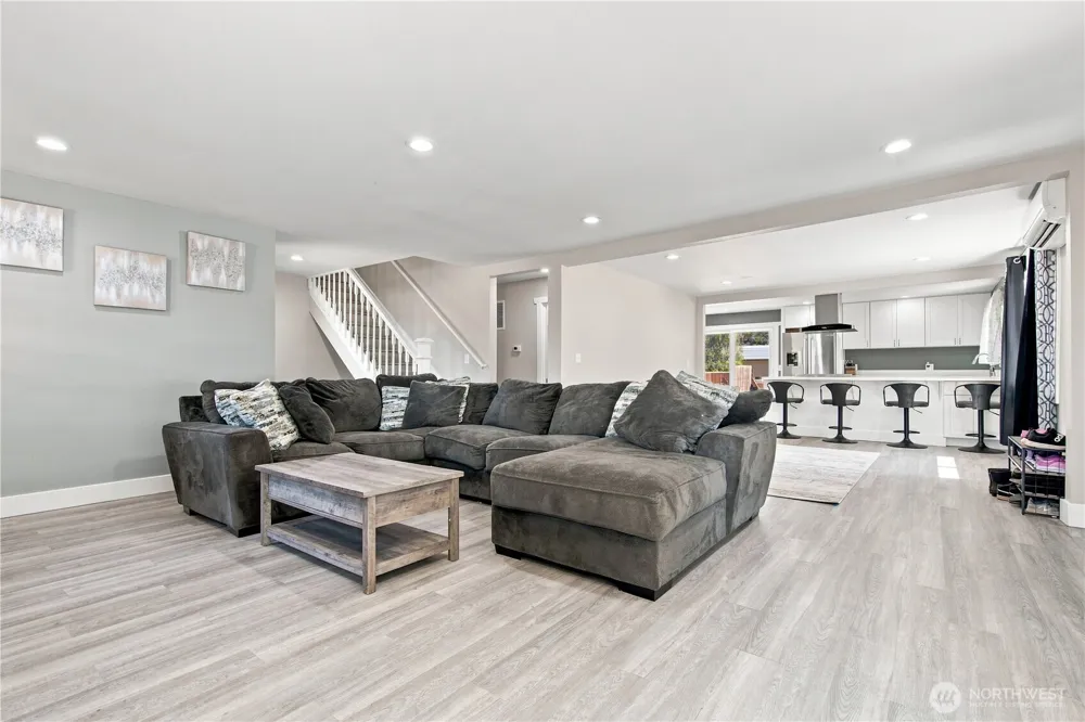5253 Banner Road SE Port Orchard, WA 98367