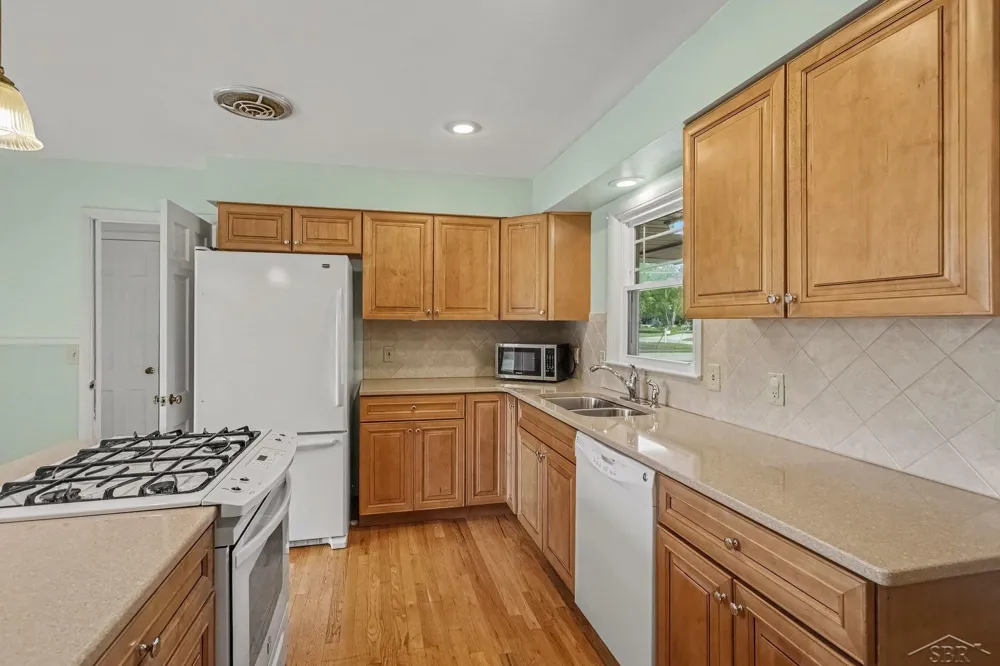 4300 Clement Drive Saginaw Charter Township, MI 48603