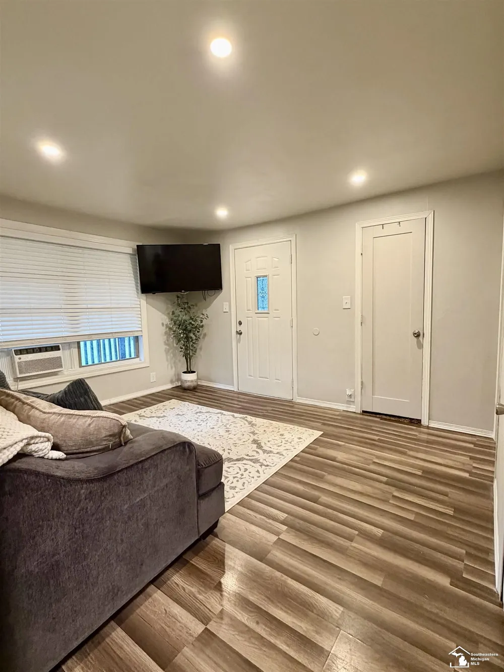 2956 Nadeau Road Frenchtown Township, MI 48162