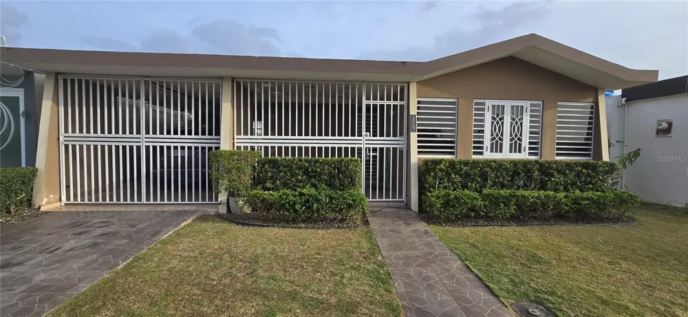 30-27 Calle Pravia URB. VILLA ASTURIAS STREET Carolina, PR 00983