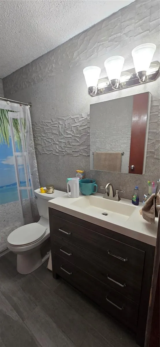 30-27 Calle Pravia URB. VILLA ASTURIAS STREET Carolina, PR 00983