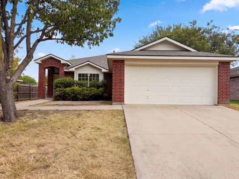 825 Dixon Lane