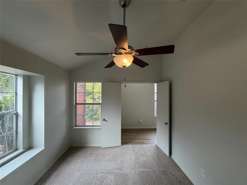 825 Dixon Lane Denton, TX 76207