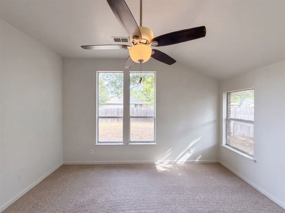 825 Dixon Lane Denton, TX 76207