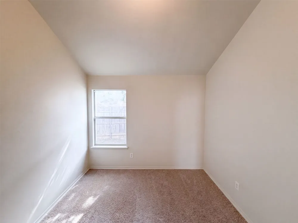 825 Dixon Lane Denton, TX 76207