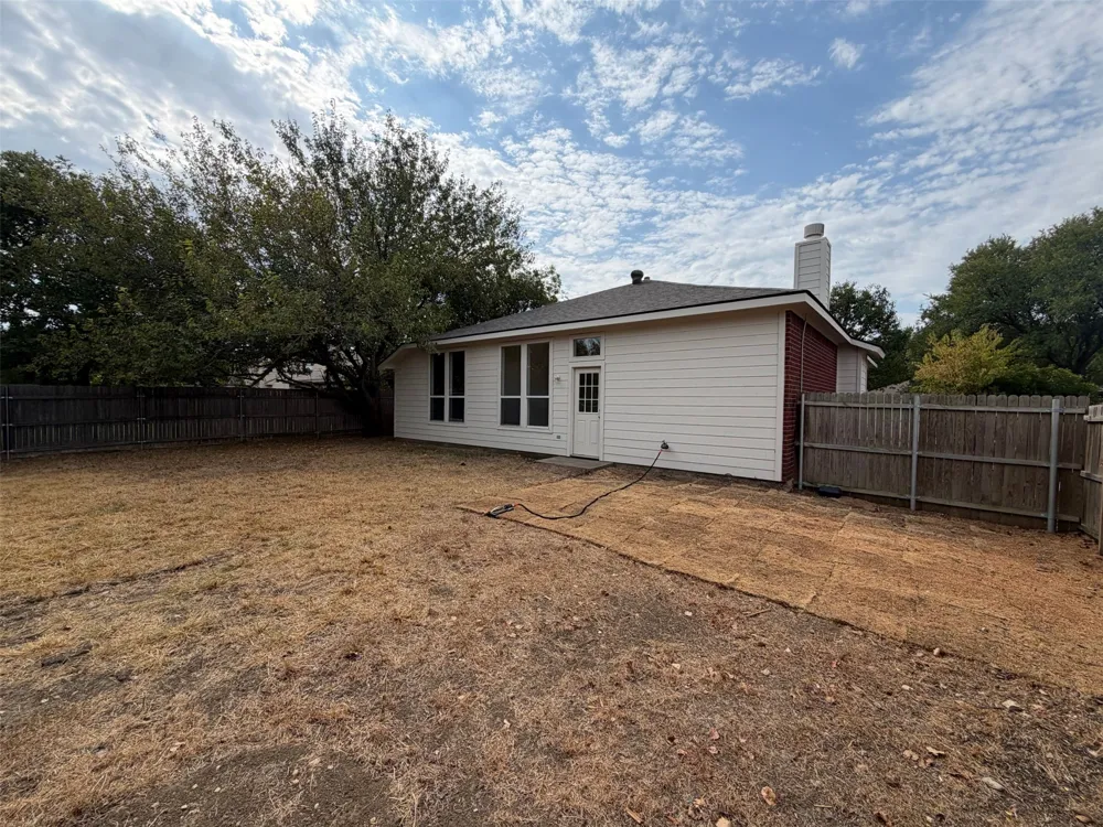 825 Dixon Lane Denton, TX 76207