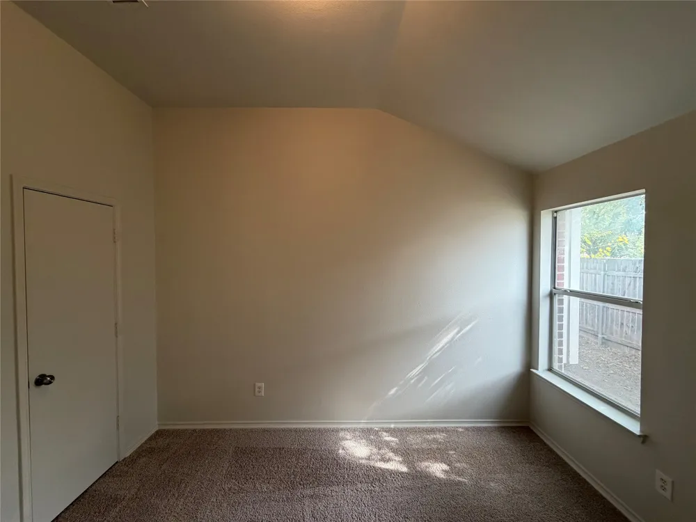 825 Dixon Lane Denton, TX 76207