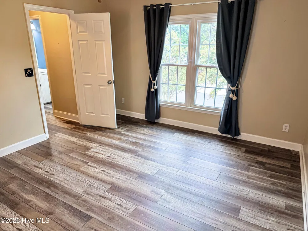 7605 Keating Drive Oak Ridge, NC 27310