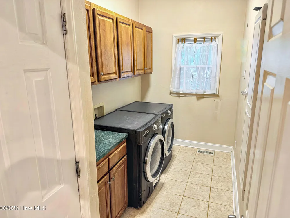 7605 Keating Drive Oak Ridge, NC 27310