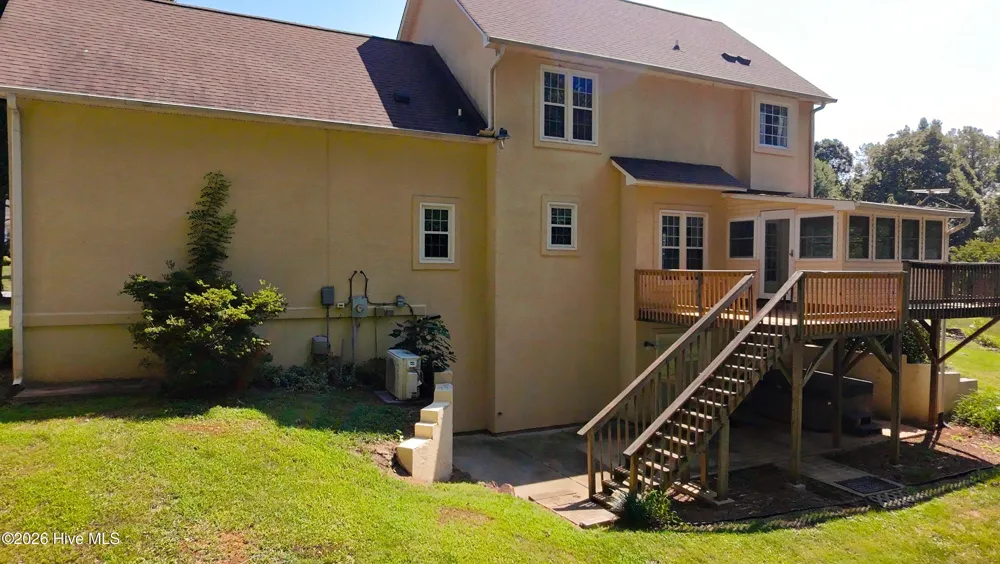 7605 Keating Drive Oak Ridge, NC 27310
