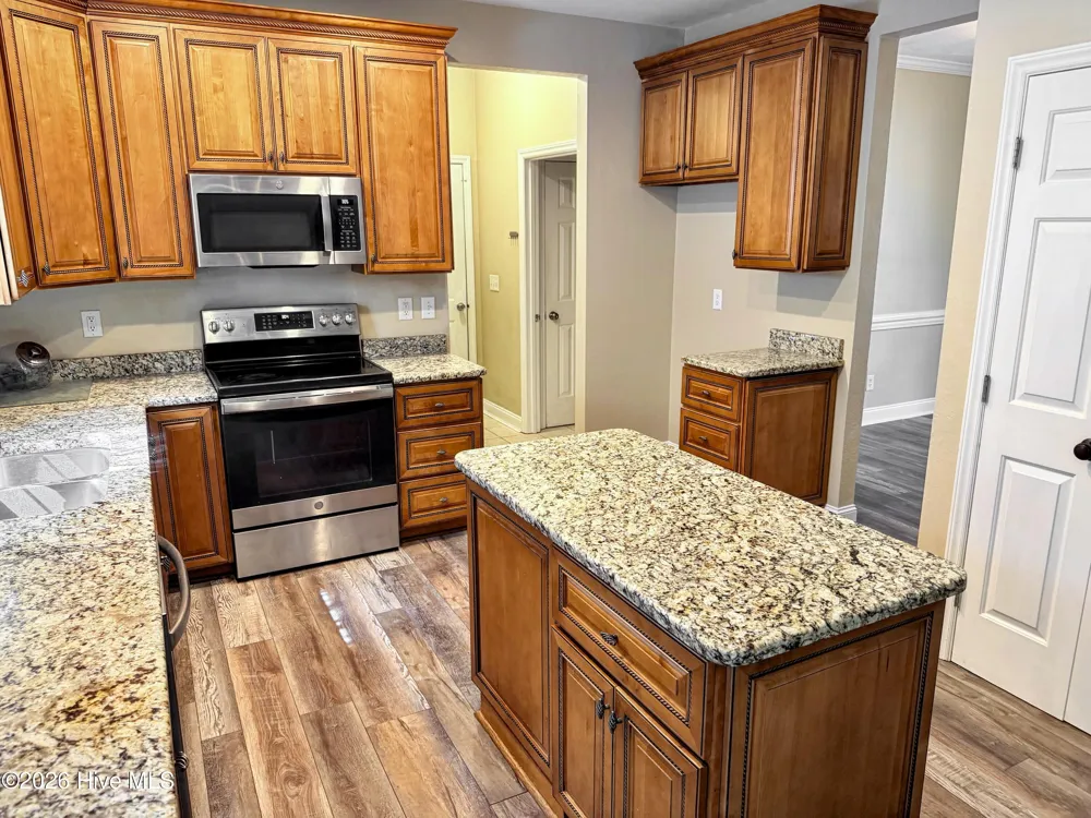 7605 Keating Drive Oak Ridge, NC 27310
