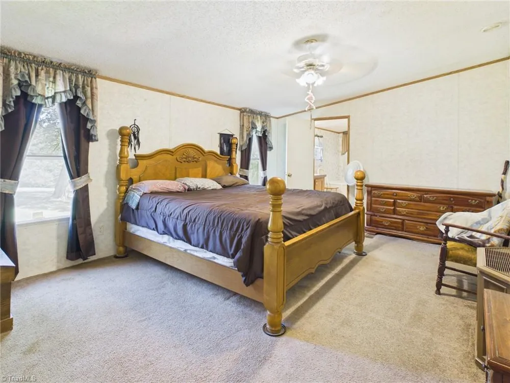 51 Fred Jolly Lane Taylorsville, NC 28681