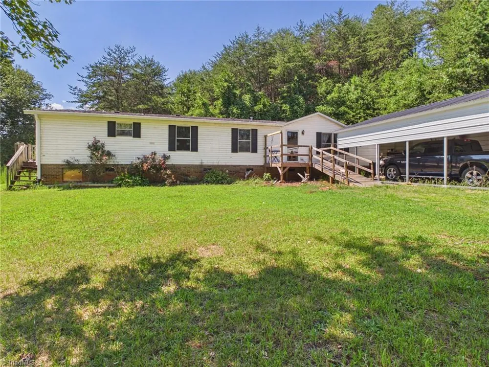 51 Fred Jolly Lane Taylorsville, NC 28681