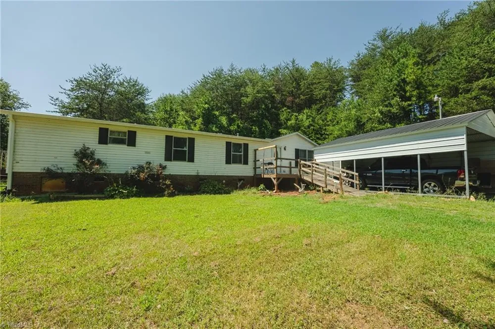 51 Fred Jolly Lane Taylorsville, NC 28681