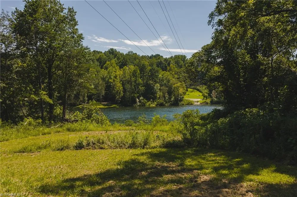 51 Fred Jolly Lane Taylorsville, NC 28681