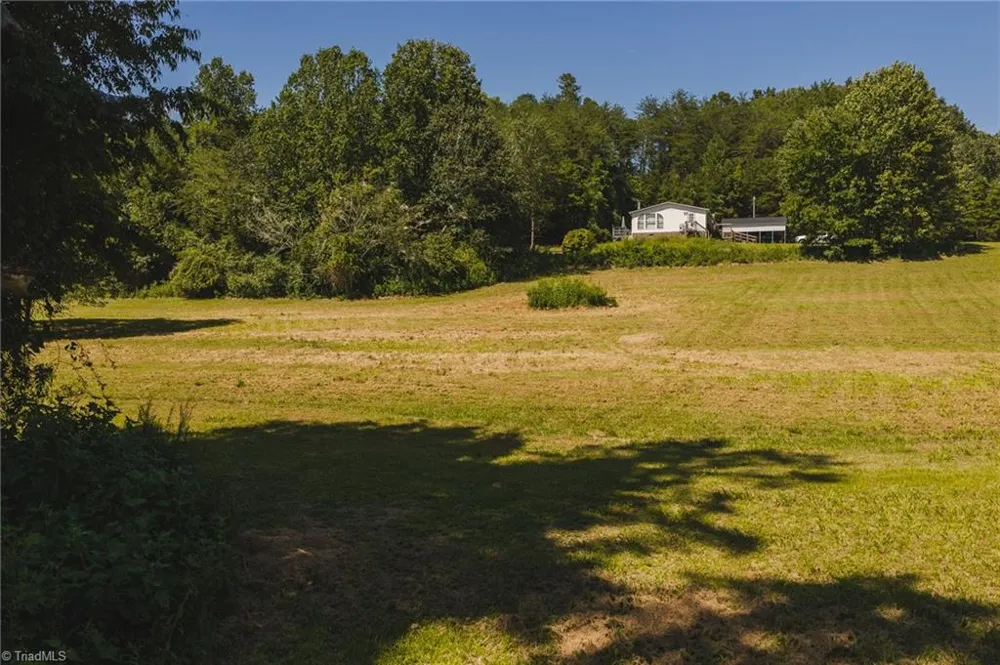 51 Fred Jolly Lane Taylorsville, NC 28681