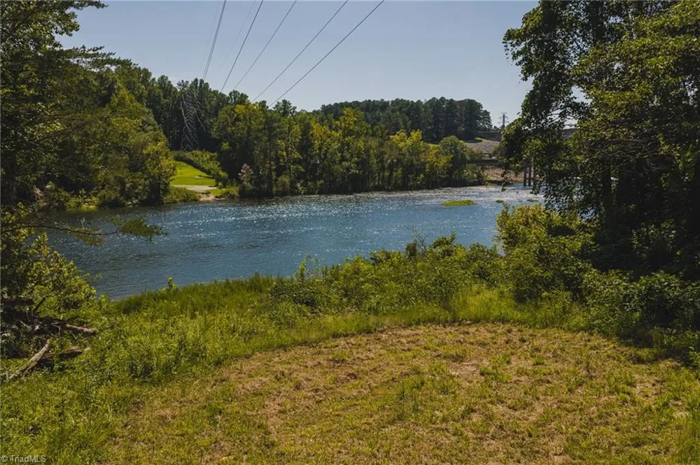 51 Fred Jolly Lane Taylorsville, NC 28681