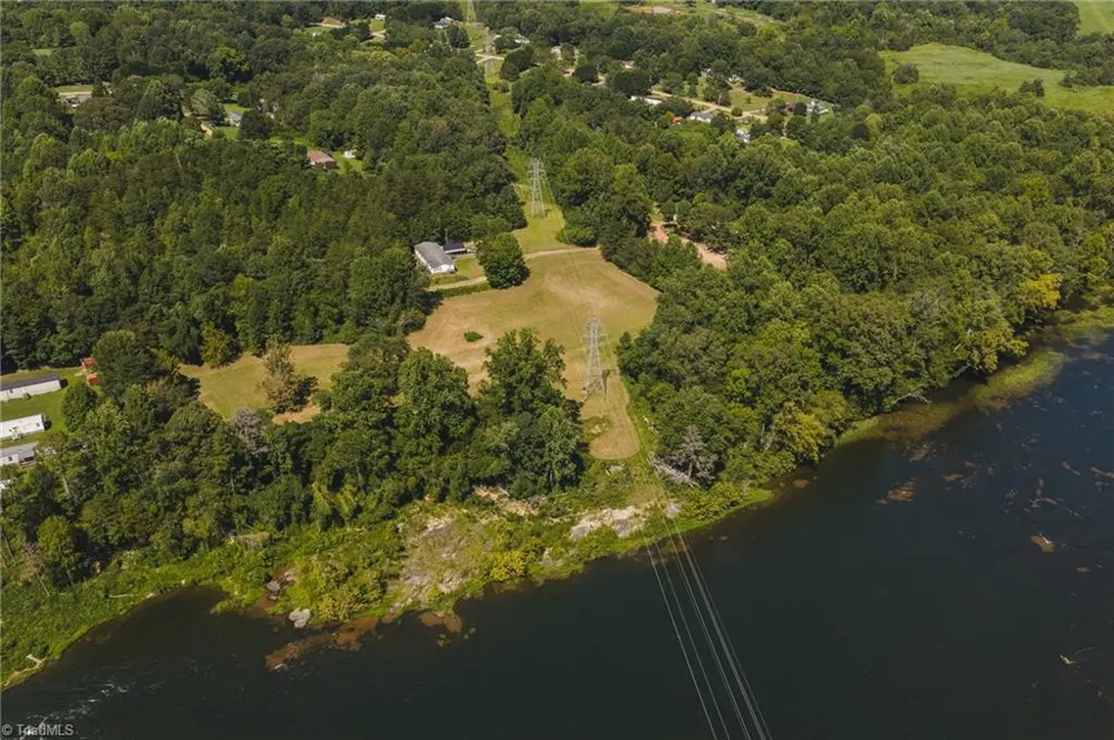 51 Fred Jolly Lane Taylorsville, NC 28681
